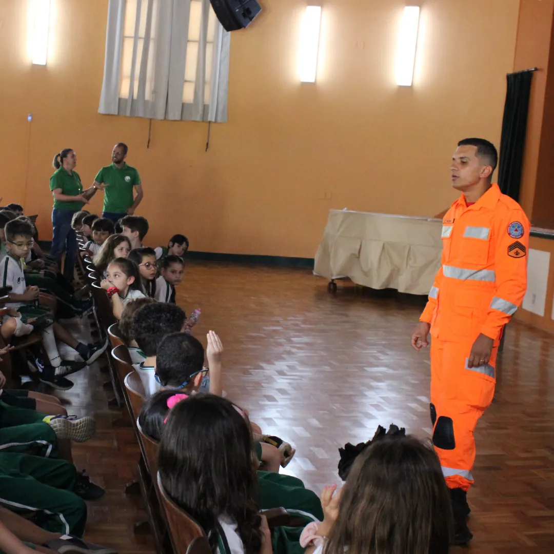 PALESTRA SOBRE ACIDENTES DOMÉSTICOS
