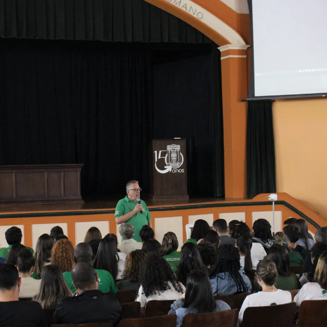 TREINAMENTO COM COLABORADORES